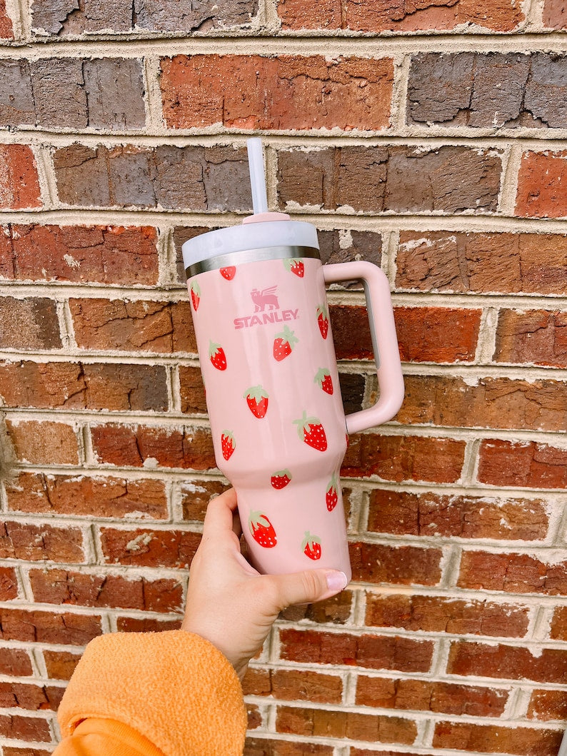 Strawberry 40 oz Tumbler HKT21